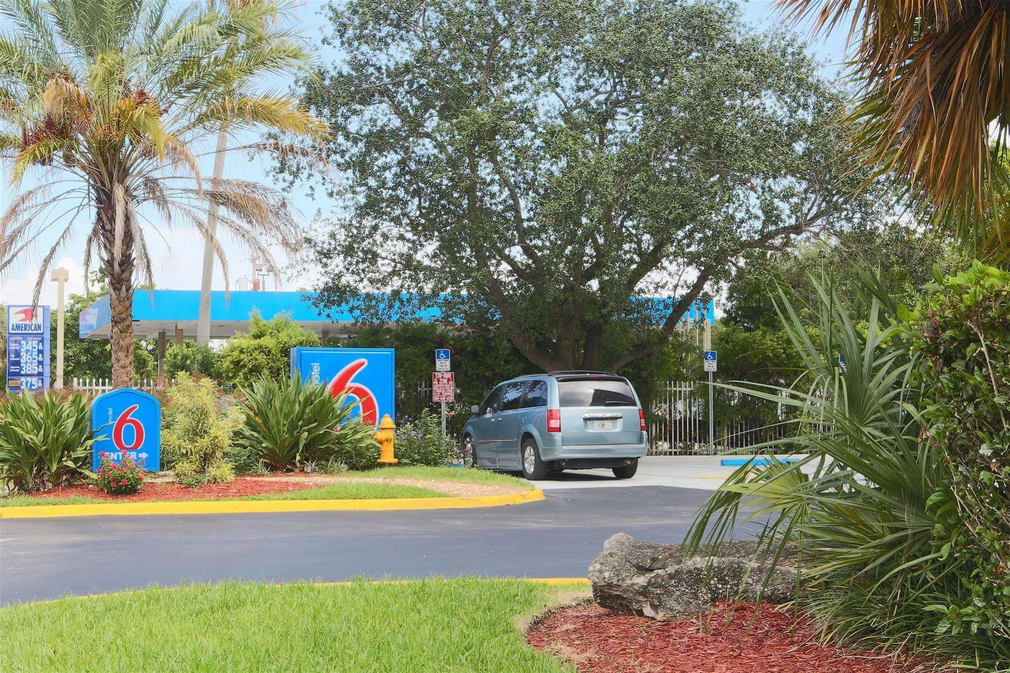 Motel 6-Cutler Bay, Fl מראה חיצוני תמונה