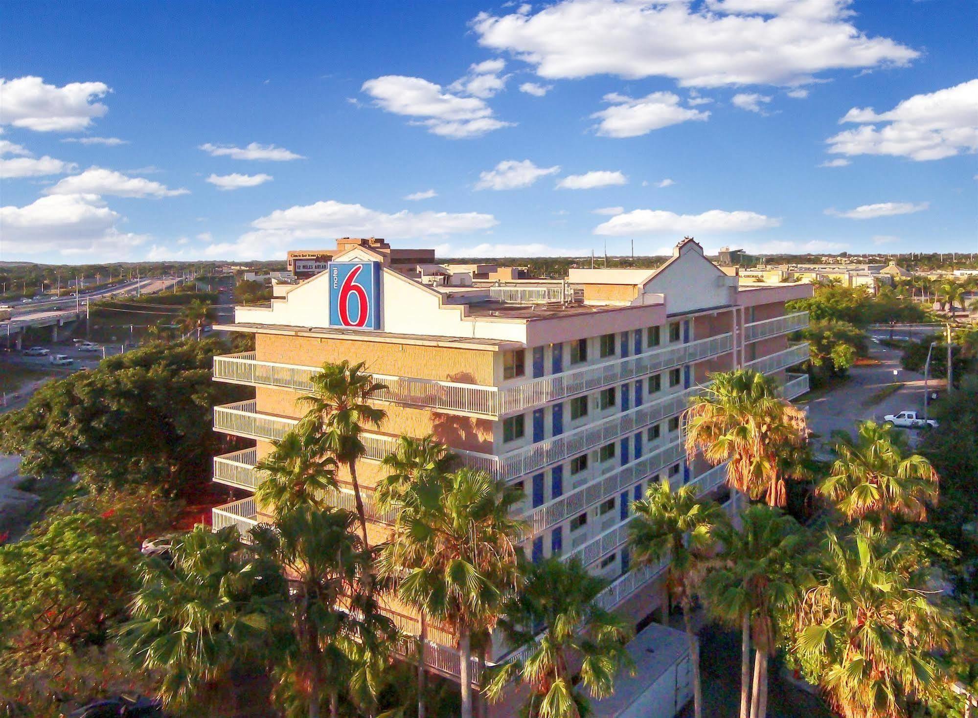 Motel 6-Cutler Bay, Fl מראה חיצוני תמונה