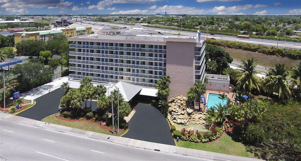 Motel 6-Cutler Bay, Fl מראה חיצוני תמונה